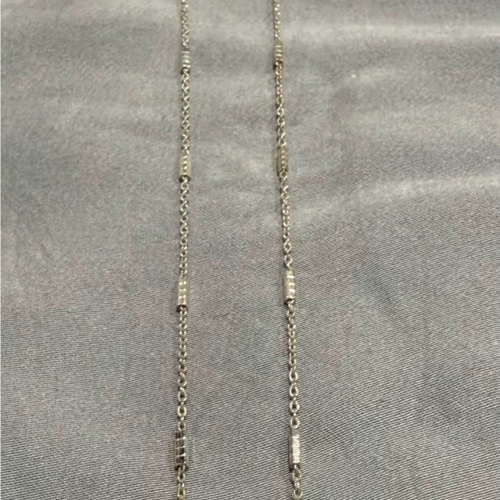 Elegant Silver/Rhodium-plated Kendra Scott Chain Necklace